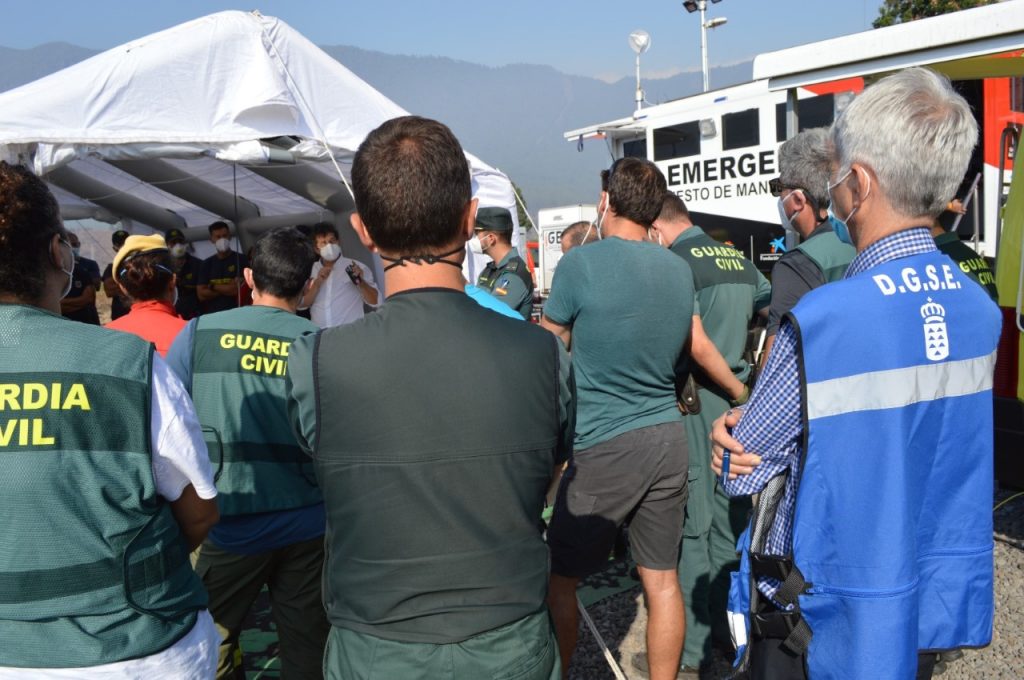Equipos de medición de gases para los efectivos en La Palma