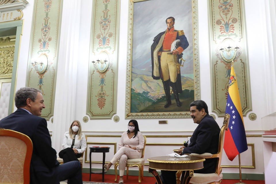 Maduro se reúne con Zapatero de cara a las elecciones locales y regionales venezolanas del domingo