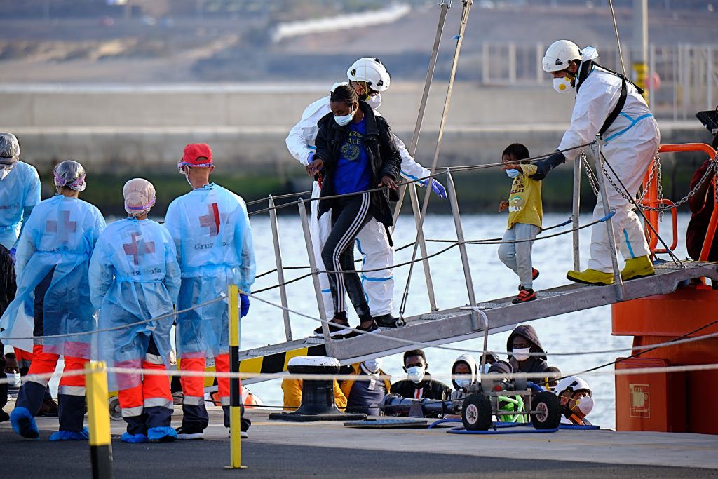 La situación de los menores migrantes en Canarias que se encuentran en situación de desamparo sigue siendo "crítica"