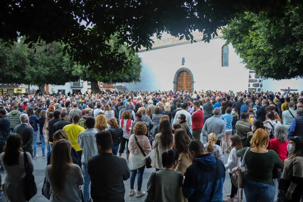 El Defensor del Pueblo estudiará la situación de los afectados por el volcán
