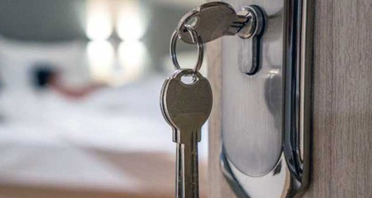 La Policía Nacional difunde recomendaciones para evitar fraudes en alquileres vacacionales