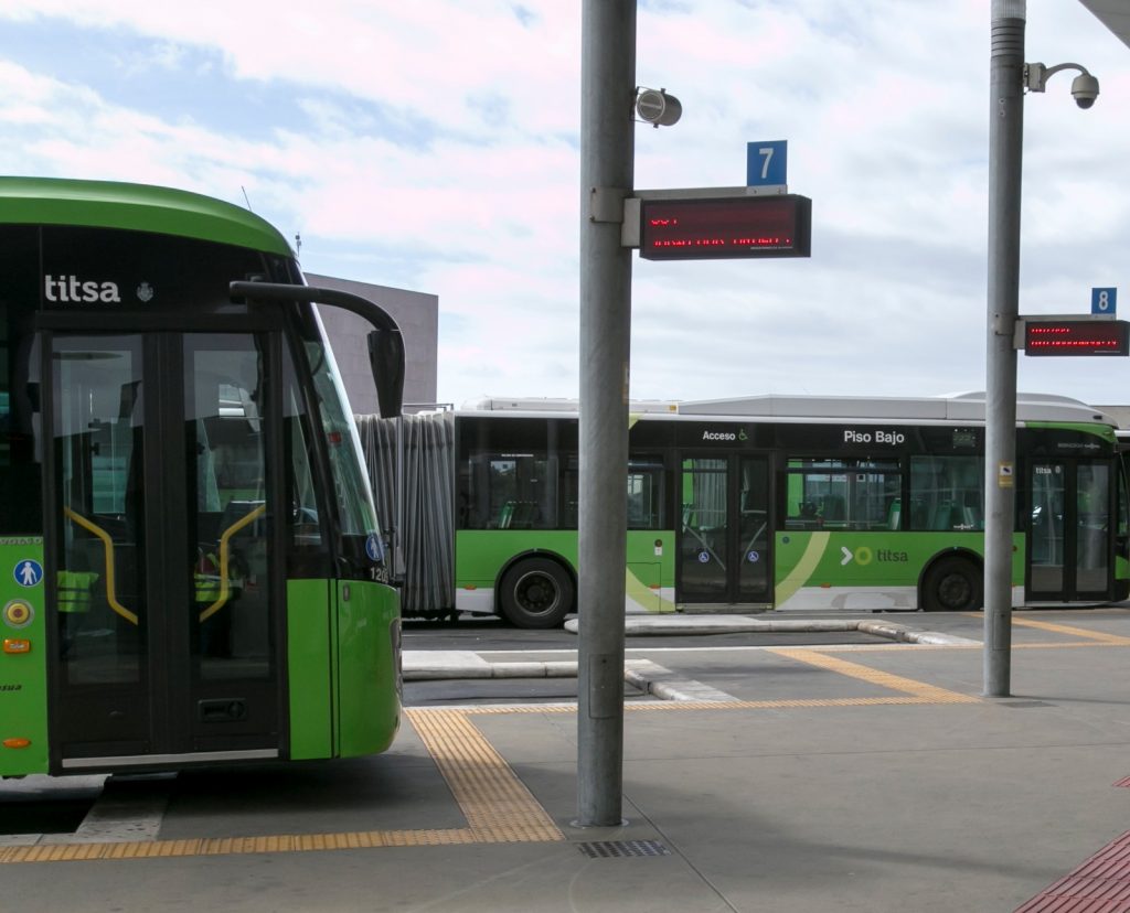 TITSA gana un 26% de pasajeros y supera los 36,6 millones de viajeros