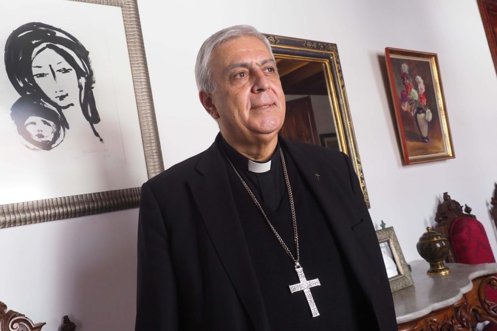 Recogen firmas para el cese del Obispo de Tenerife