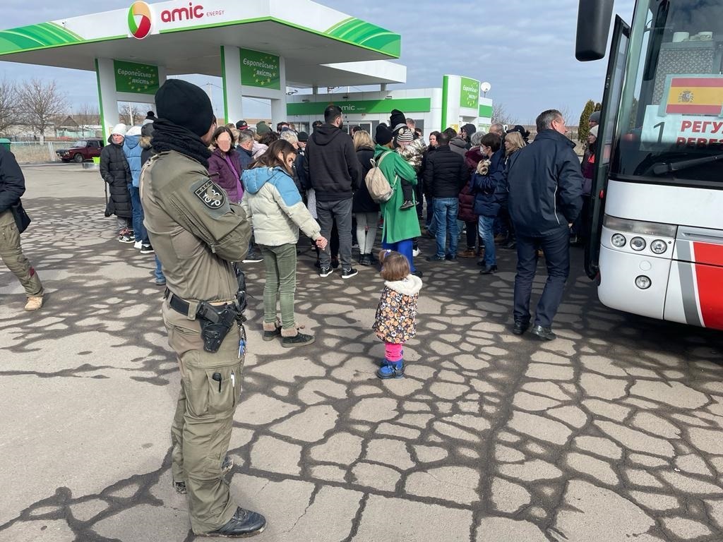 España fleta este lunes un avión desde Polonia para traer a los ciudadanos evacuados de Ucrania