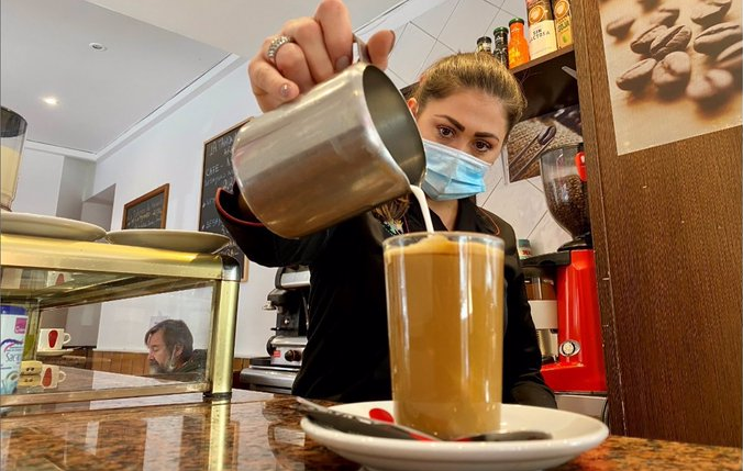 El sector servicios en Canarias aumenta sus ventas un 15,8% en 2021