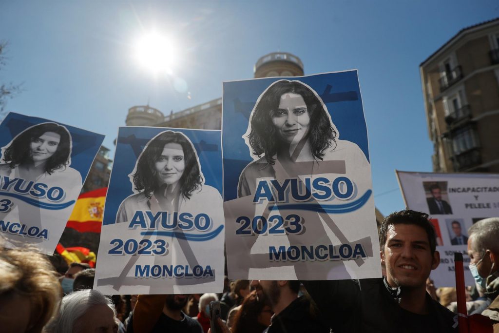 Casado reúne este lunes a su dirección tras la crisis abierta con Díaz Ayuso