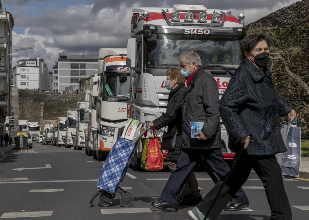 El paro de los transportistas sigue imparable pese a las ayudas anunciadas