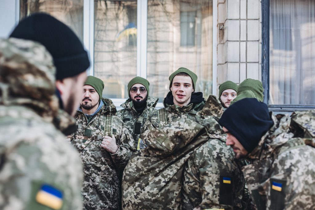 Soldados calles Kiev. EP