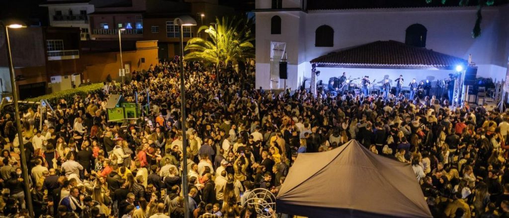 Vuelven las verbenas sin restricciones a las calles de Canarias