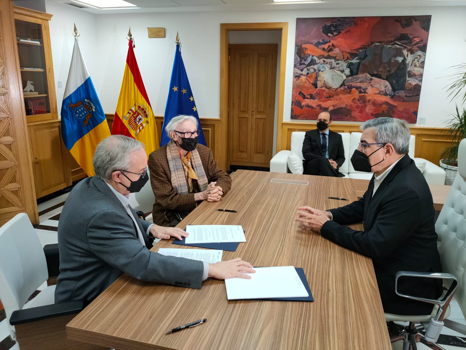 Las obras han sido seleccionadas por la Viceconsejería de Cultura del Gobierno de Canarias para su conservación, exposición y difusión