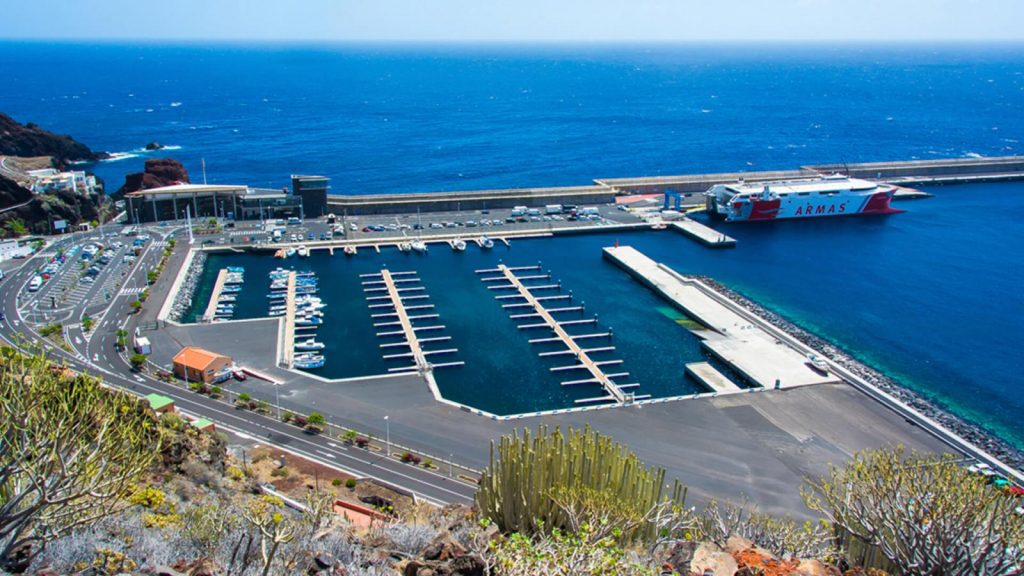 Las navieras canarias ofrecerán más de 49.000 plazas adicionales para viajar entre islas en Semana Santa