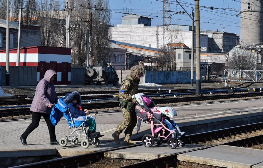 La UE condena el ataque contra una estación de tren en Kramatorsk