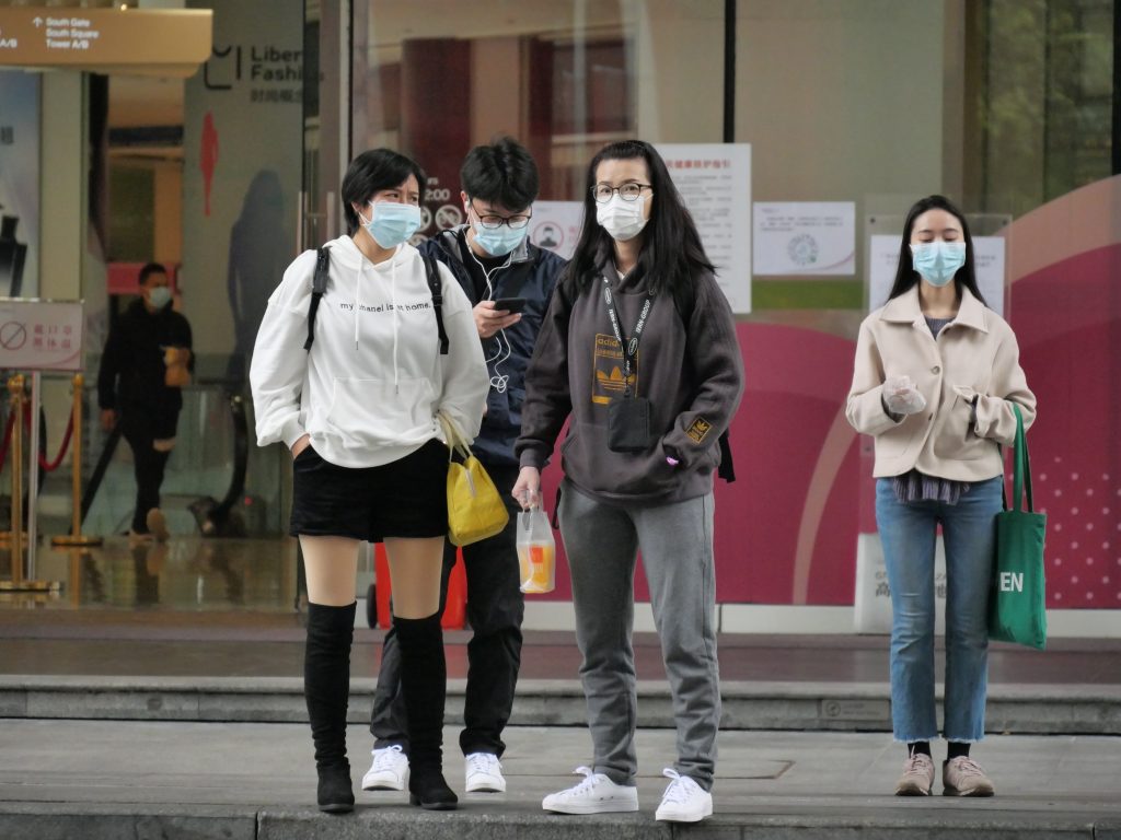 Guangzhou (sureste de China), suspende las clases presenciales y restringe la entrada y salida de la ciudad por un nuevo brote