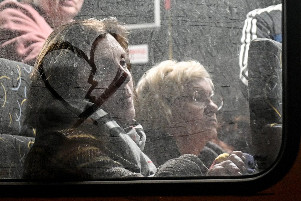 Personas evacuadas de Zaporiyia a través de un corredor humanitario (Imagen, Europa Press)