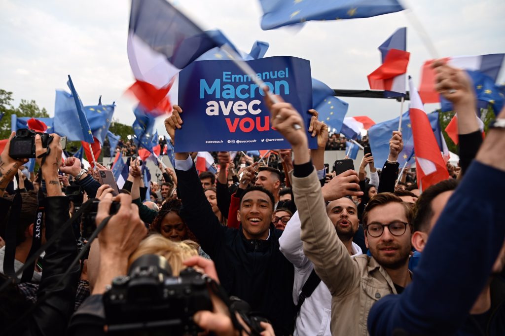 Macron arrasa en las grandes ciudades y Le Pen vence en más de 20 departamentos 