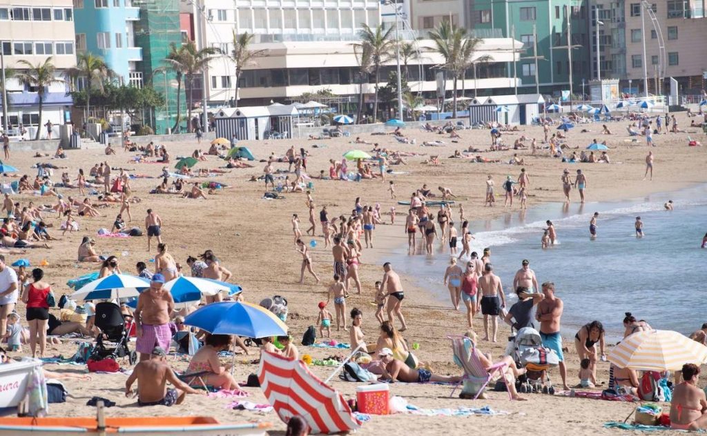 La llegada de turistas internacionales a Canarias aumenta un 14,4% en febrero