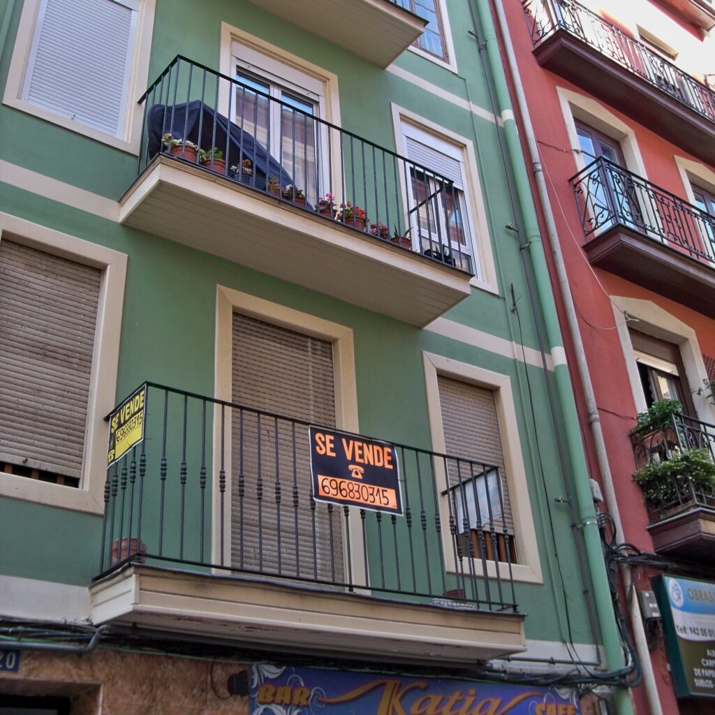 La compraventa de vivienda creció un 31% en abril en Canarias