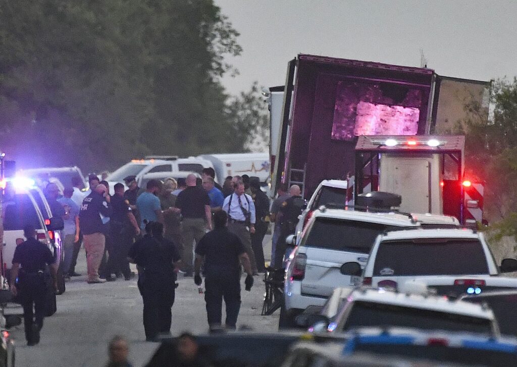 La Fiscalía mexicana abre una investigación por los migrantes muertos por asfixia