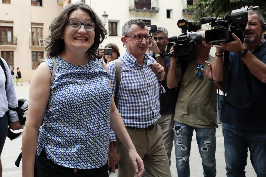Mónica Oltra dimite