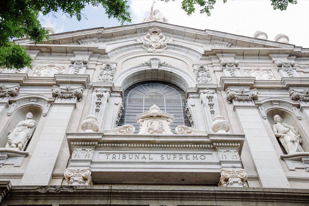 Confirman 15 años de cárcel para un hombre que asestó 27 puñaladas a su mujer