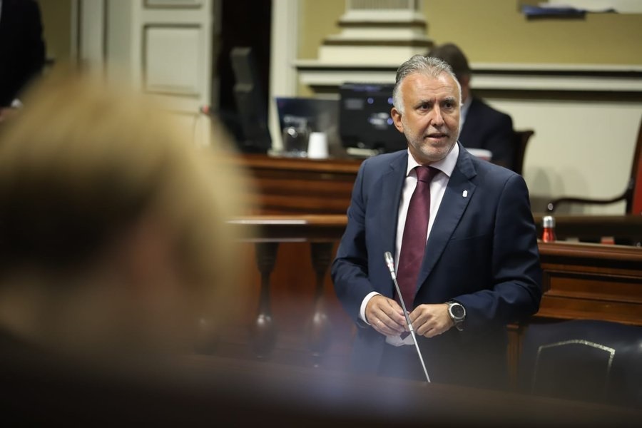 Torres aboga por agotar la Legislatura y ve "lógico" la reedición del 'Pacto de las Flores'