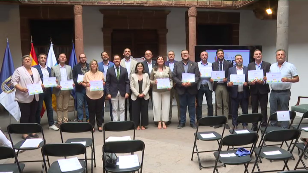 Darias insiste en trabajar por la cero estigmatización en torno al VIH