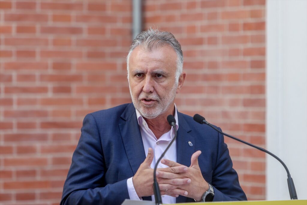 Torres: "Canarias es el mejor lugar para la conectividad mundial"