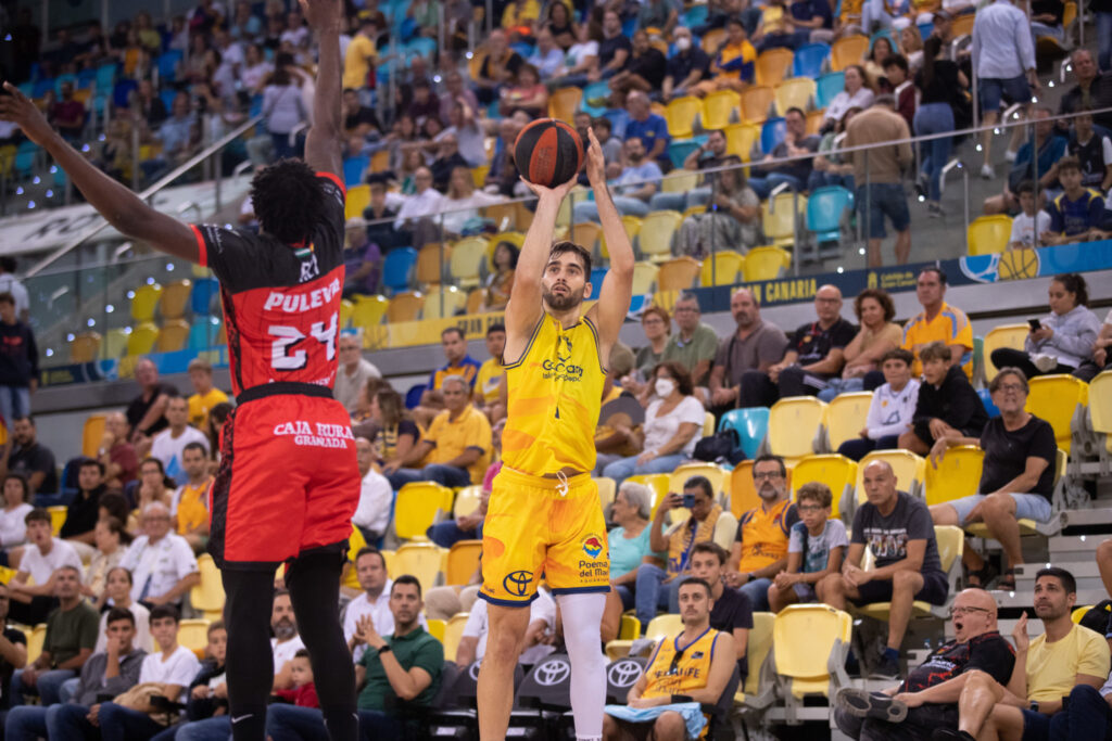 94-76: El Gran Canaria completa un buen partido y supera al Granada