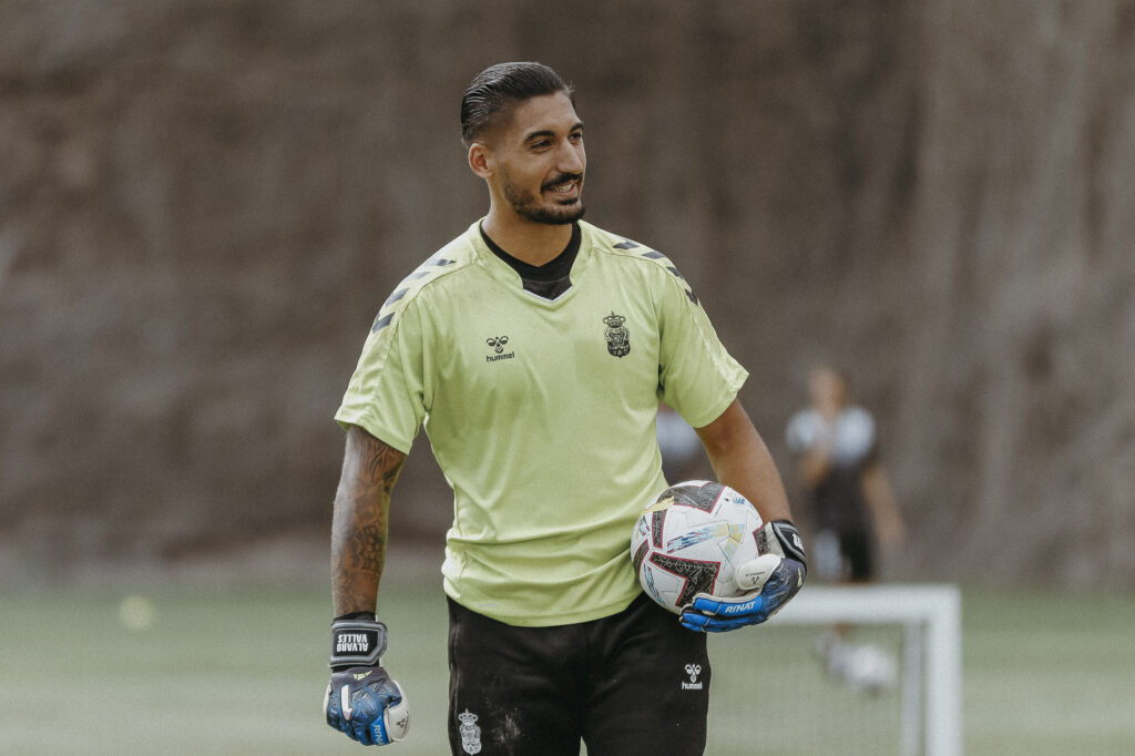 Sandro, baja tres semanas, se perderá el derbi, y Valles será operado mañana