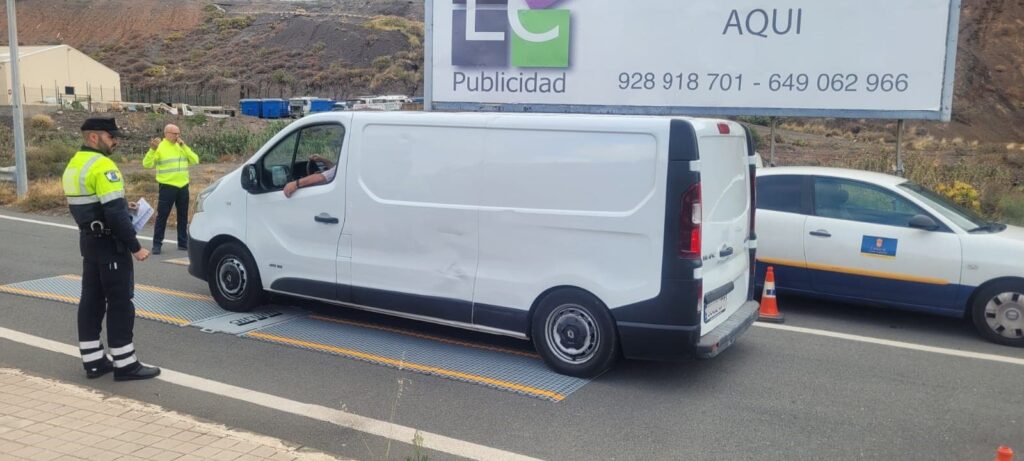 Las Palmas de Gran Canaria se suma a la campaña de la DGT para controlar furgonetas