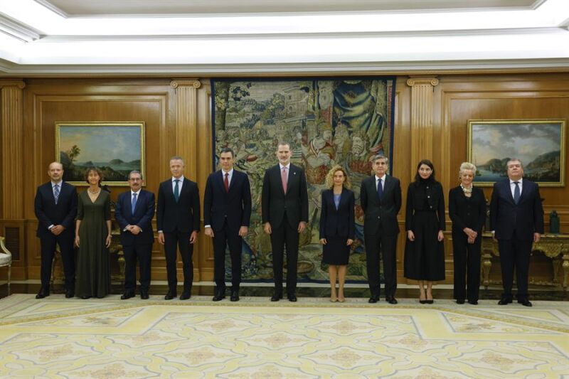Nuevos magistrados del Tribunal Constitucional prometen su cargo ante el rey