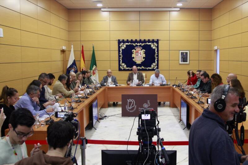 CC advierte que Lloret no puede celebrar Consejos de Gobierno