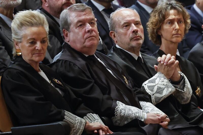 Toman posesión los cuatro nuevos magistrados del Constitucional