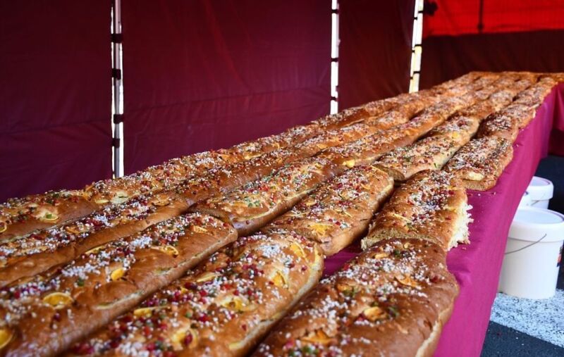 Un roscón gigante de récord en La Orotava