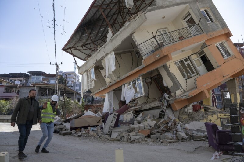 Ayuda y solidaridad por las víctimas de Turquía