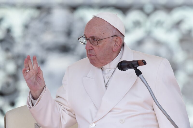 El Papa ingresado por una infección respiratoria