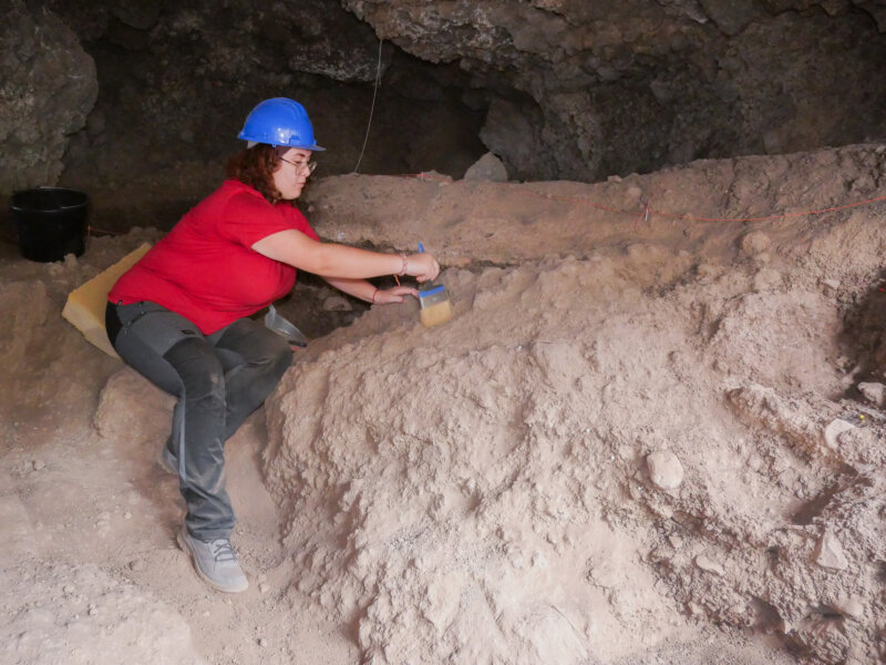 Reactivan investigación arqueológica en Cueva de los Cabezazos