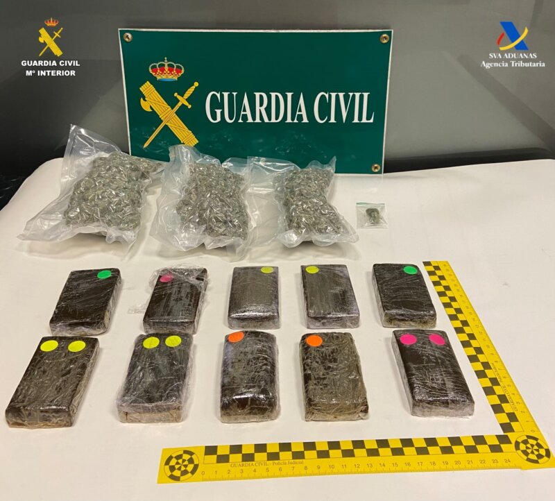 Detenido al ser intervenido por los agentes en una inspección rutinaria, pues levantó sospechas por la inquietud mostrada