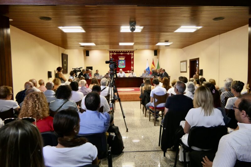 Sale adelante la moción de censura en el Cabildo de El Hierro