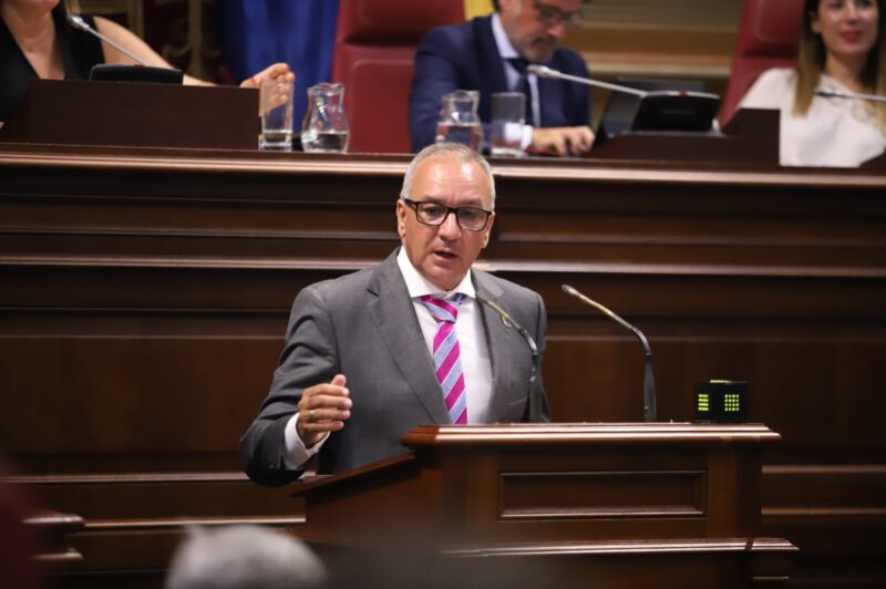 PSOE, NC y VOX intervienen en el Debate de Investidura de Fernando Clavijo