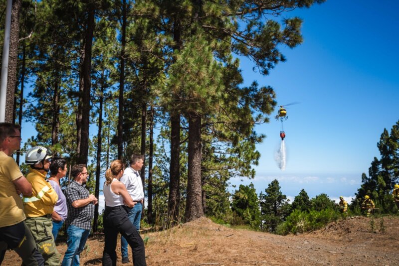 7,7 millones para helicópteros de incendios en Tenerife