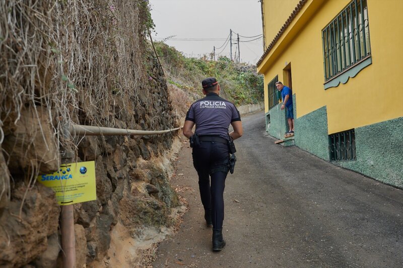El avance del incendio de Tenerife ha obligado a desalojar a 26.000 personas
