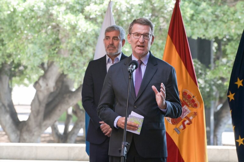 Feijóo pide al PSOE que recapacite ante las condiciones planteadas por Puigdemont