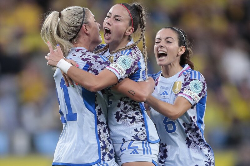 España se impuso ante Suecia (2-3) con un gol de Mariona Caldentey en el último minuto de penalti
