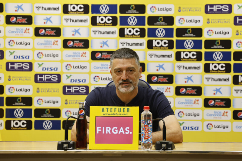 Pimienta pide concentración a sus jugadores antes de visitar al RCD Mallorca