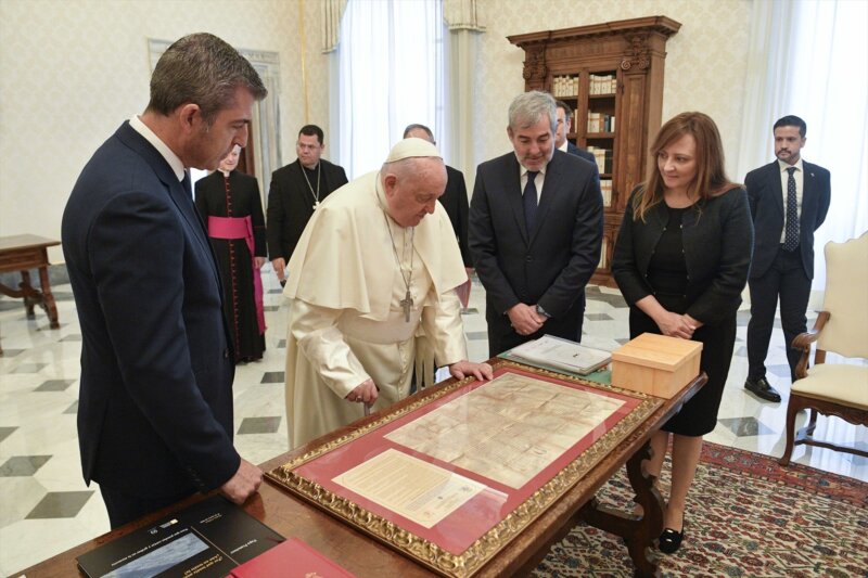 El papa Francisco estudia viajar a Canarias