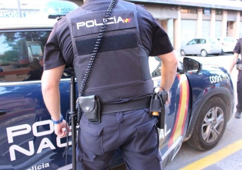 Detienen a 2 hombres por robar en una joyería de Telde
