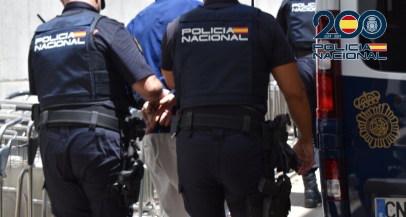La Policía Nacional ha detenido en Tenerife a tres fugitivos reclamados por Hungría.
Se les imputan delitos de tráfico ilegal de personas, robo con fuerza y tráfico de drogas