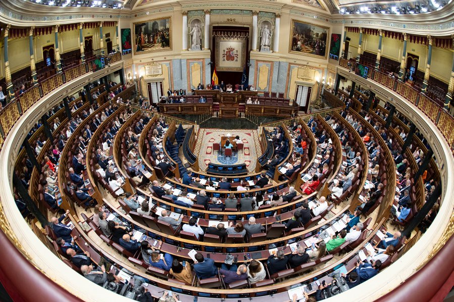 Congreso de los Diputados. El Gobierno no prevé un decreto inmediato para subir pensiones y renovar las ayudas al transporte