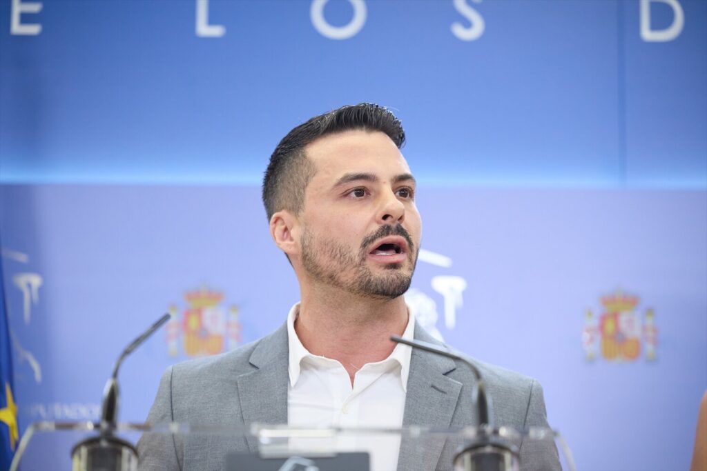 CC pide a Sánchez abordar en Lanzarote la emergencia migratoria